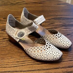 Rieker Cream Perforated Women's Flats